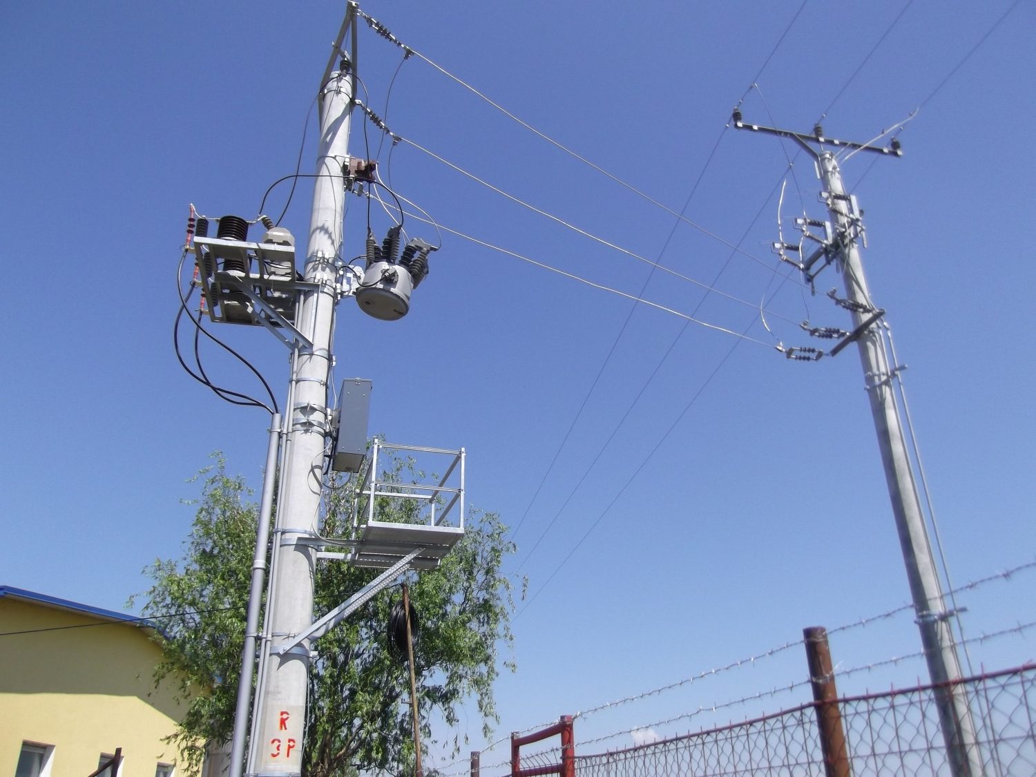 Rețea electrică de medie tensiune